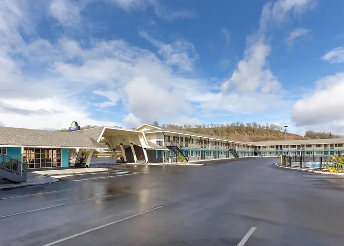 Rosewood Inn & Suites Roseburg