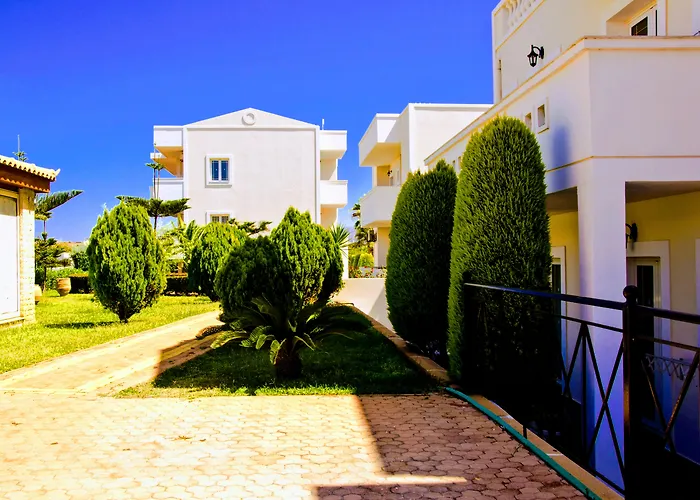 Yiannis Manos Hotel Resort Malia