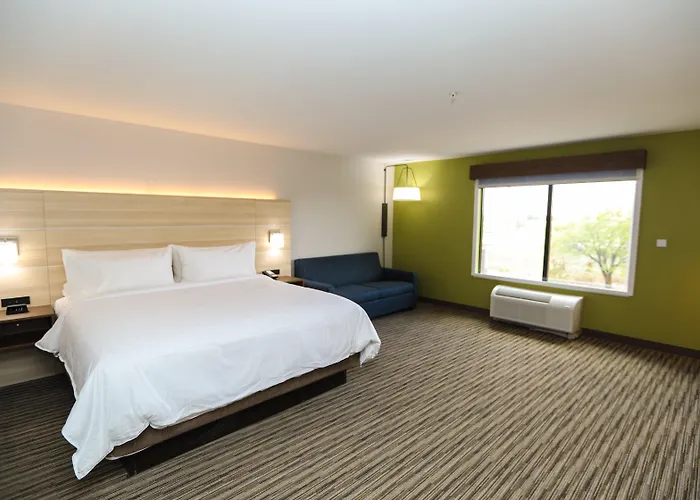 Holiday Inn Express Hillsboro I-35 By Ihg