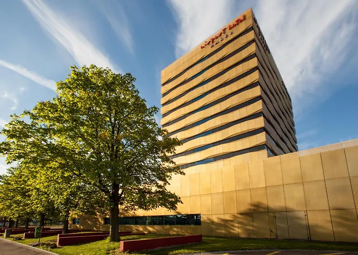 Airport Hotel Basel - Convenient&Friendly