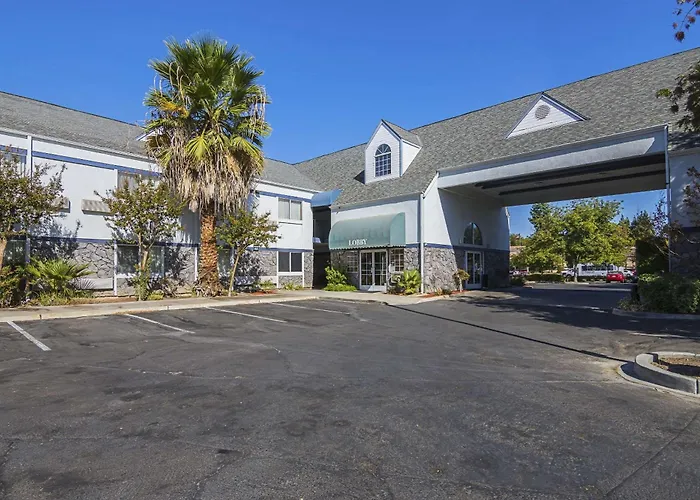 Quality Inn Fresno Yosemite Airport