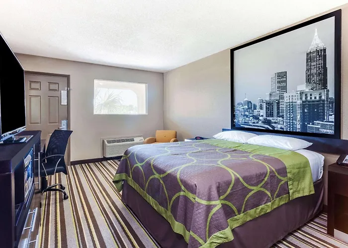 Super 8 By Wyndham Stockbridge Hotel