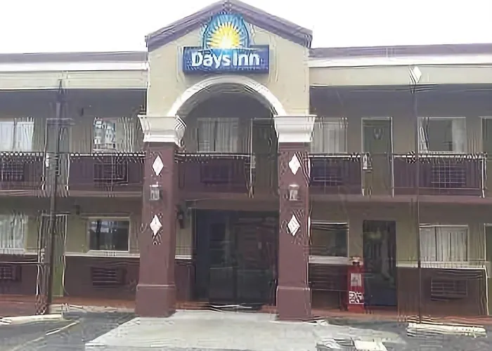 Days Inn By Wyndham Hot Springs
