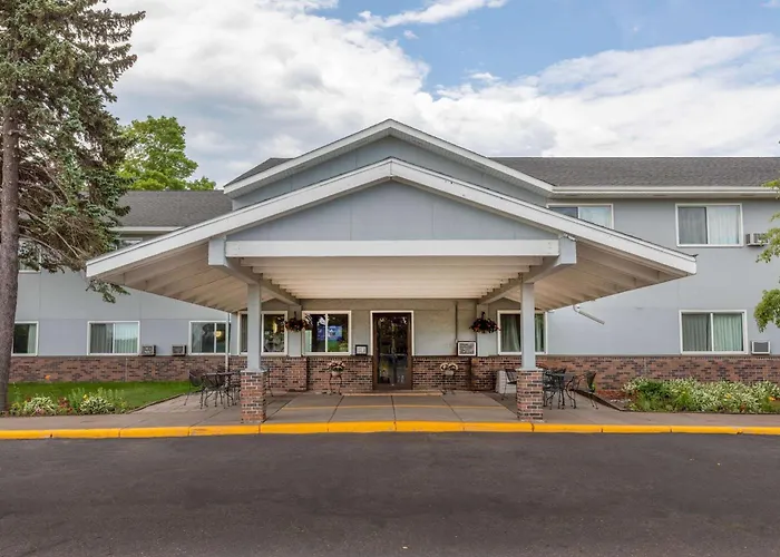 Super 8 By Wyndham Duluth Hotel