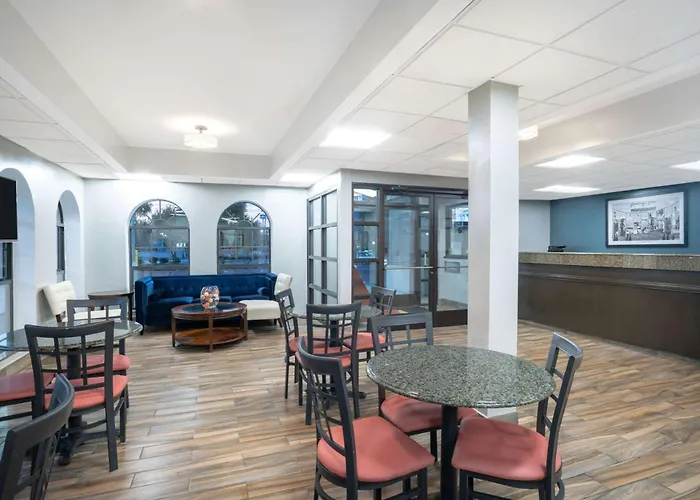 Super 8 By Wyndham Murfreesboro