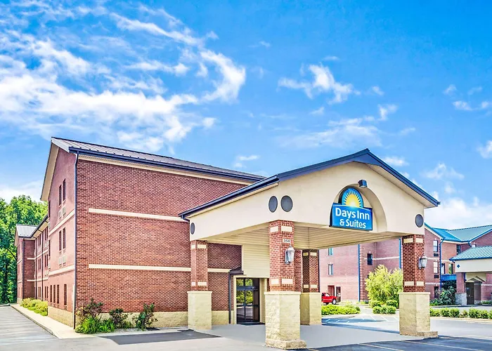 Days Inn & Suites By Wyndham Jeffersonville In