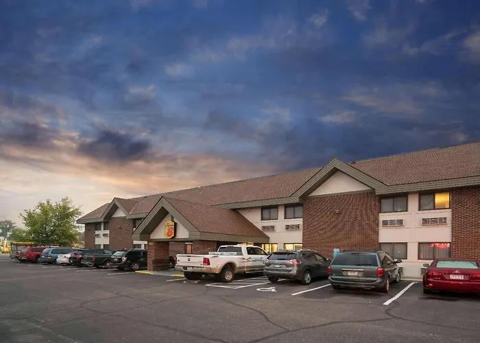 Super 8 By Wyndham St. Cloud Motel Saint Cloud