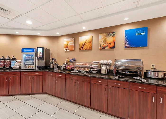 Morehead Hotels