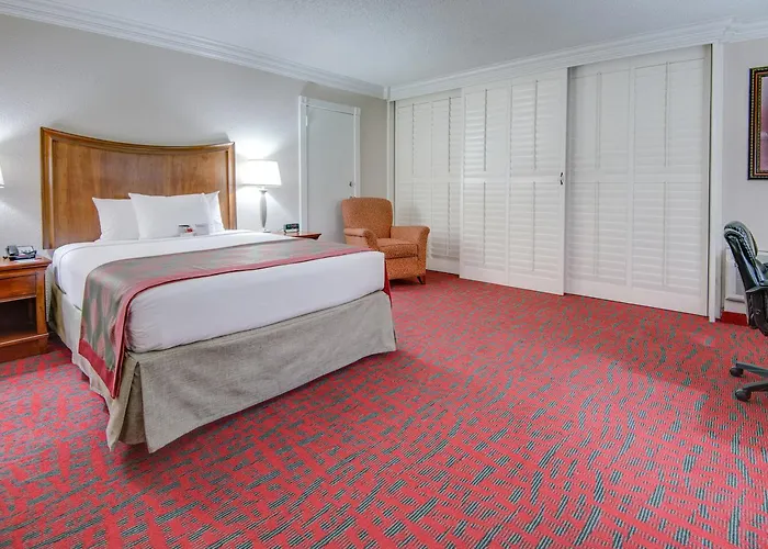 Ramada By Wyndham Metairie New Orleans Airport Hotel