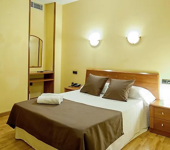 Hotel Ciutat De Tàrrega
