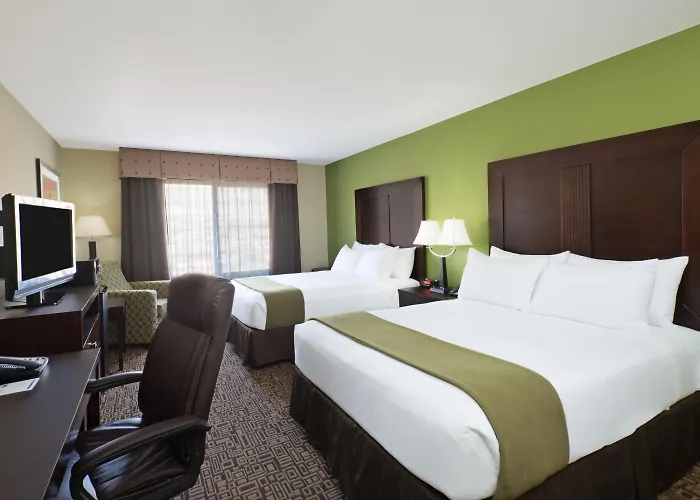 Holiday Inn Express & Suites Richfield By Ihg