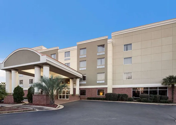 Comfort Suites Forsyth Near I-75