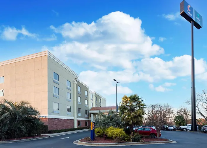 Comfort Suites Forsyth Near I-75