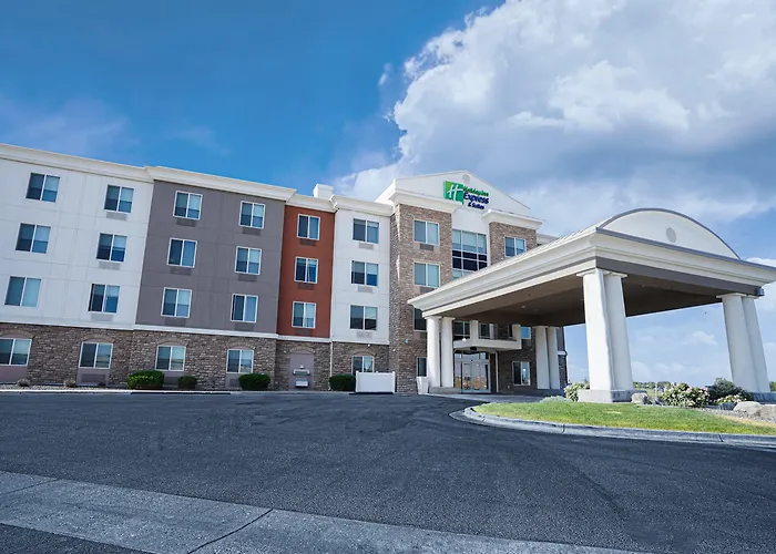 Holiday Inn Express Hotel & Suites Ontario By Ihg