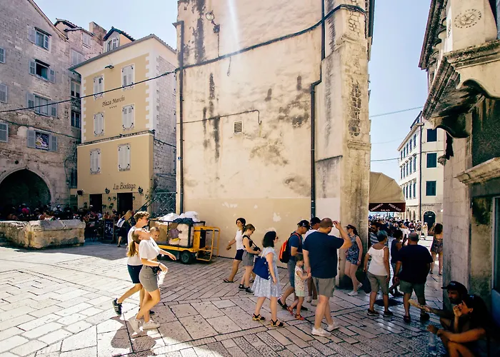 Plaza Marchi Old Town - MAG Quaint&Elegant Boutique Hotels Split