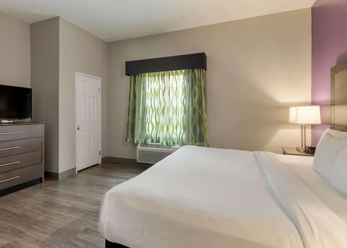 La Quinta By Wyndham Visalia/Sequoia Gateway