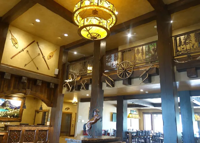 Glacier International Lodge Kalispell