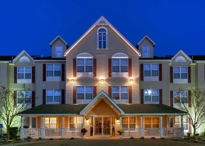 Country Inn & Suites By Radisson, Forest Lake, Mn