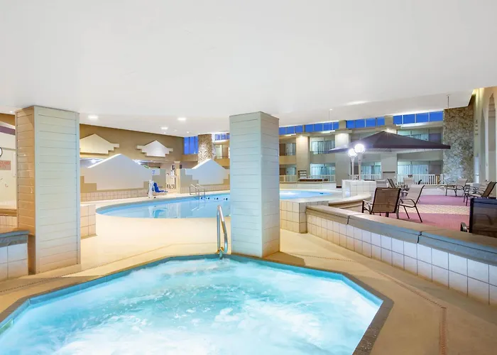 Ramada By Wyndham Midtown Grand Island