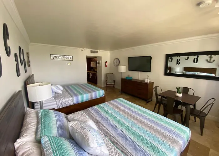 Beachfront Condo In Miami! Sunny Isles Beach