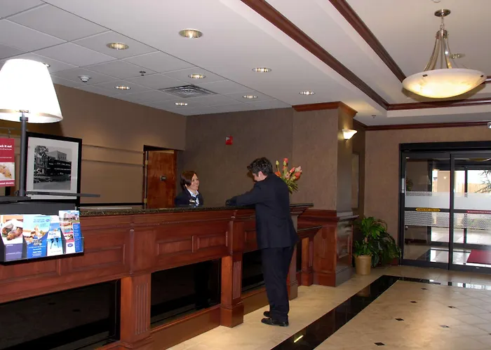 Van Buren Hotels