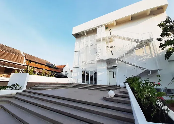 Hotels in Semarang