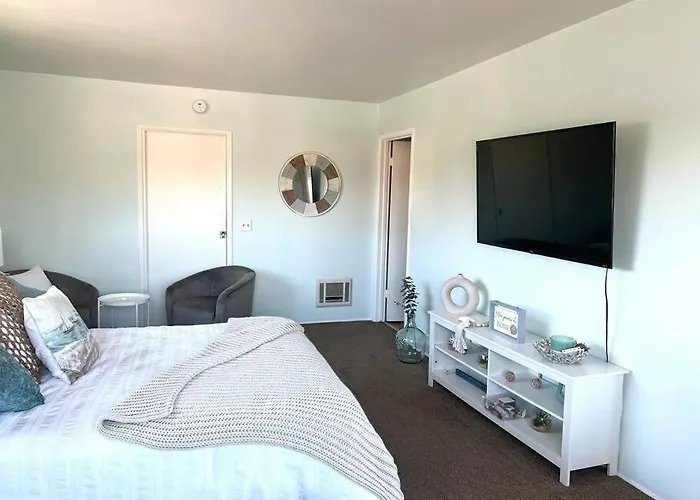 Coastal Rooftop Retreat Carpinteria