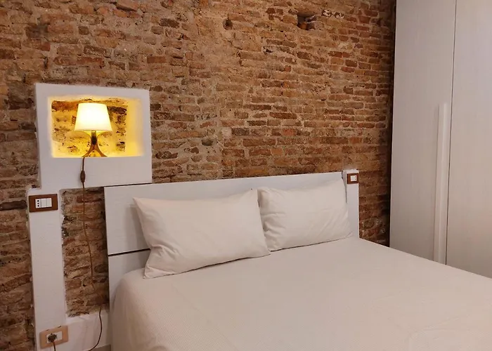 Bed and Breakfast Piazzetta La Maddalena 2 à Savone