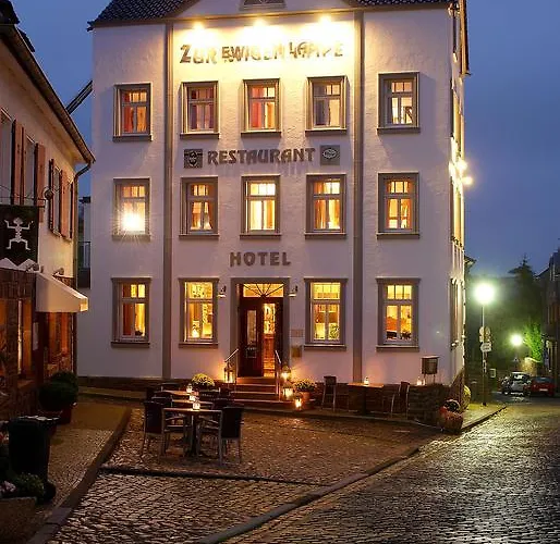 Zur Ewigen Lampe Romantisches Landhotel & Restaurant Nideggen