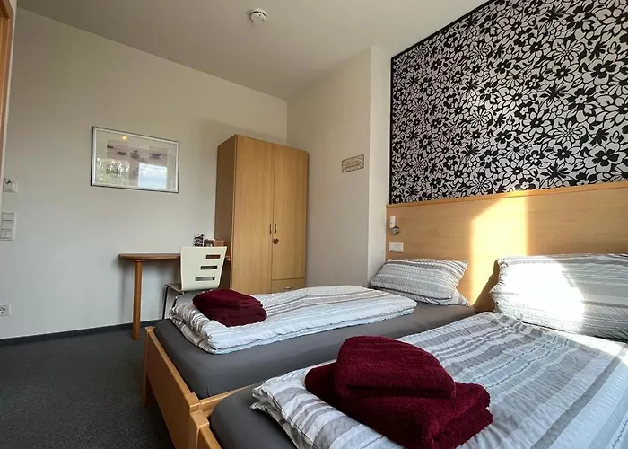 Ferienunterkunft mit 4 Doppelzimmern in Einbeck!!