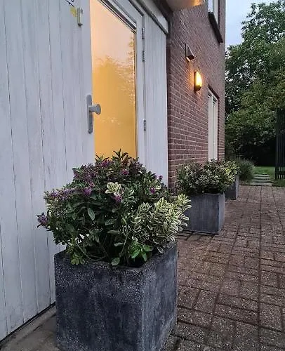 Bij Ons Naast Bed and Breakfast Nuenen