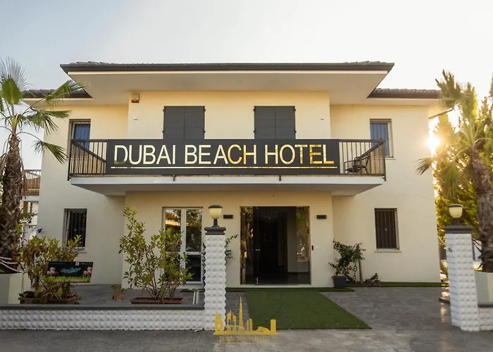 Dubaibeachotel Llido Degli Estensi