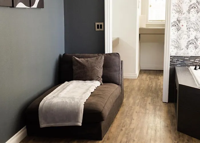 Big Bear Spa Suites