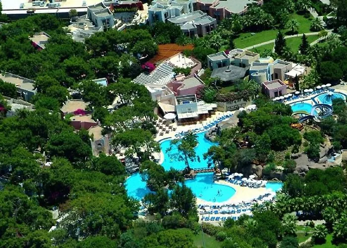 Hotel Blue Waters Club Side