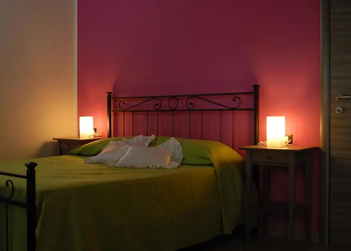 Samarcanda Hotel & Parking Di Parmigiani Silvia Civitavecchia