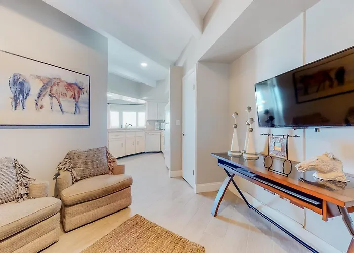 Aquarius Condominiums #504