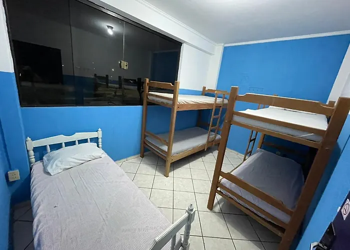 Portaria e circulação de hóspedes só até 23 horas - Reabre às 5 horas - Compartilhado Tompell Hostel Ponta Porã