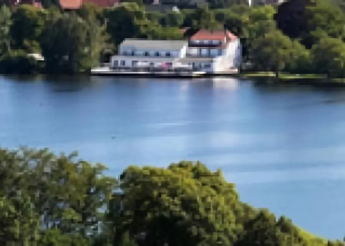 Seehotel Krakow am See