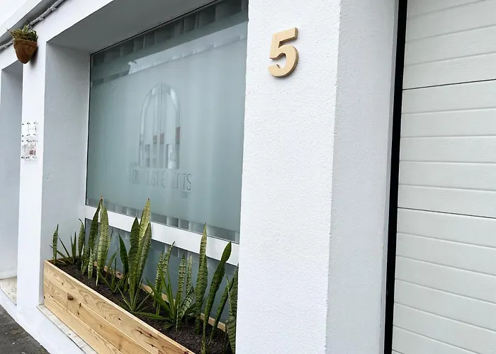Lc-House Hotel Ponta Delgada