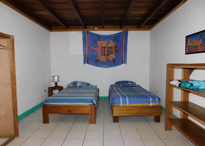 Aldina S Guest House