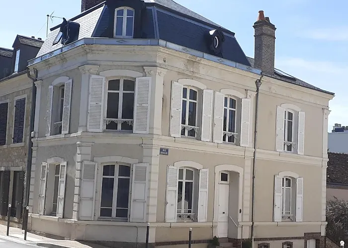 centre ville, chambre indépendante 20m2 et sa salle de bain privée Nogent-le-Rotrou