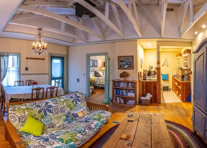 Clementine'S Guest House & Vacation Rentals Astoria