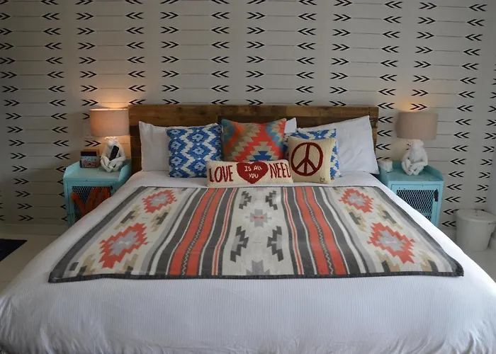 Woodstock Hotels
