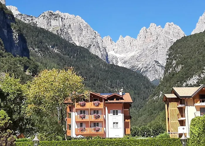 Hotel Garni Arnica Molveno