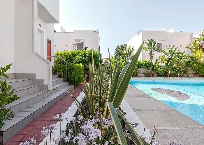 Apartamentos La Buganvilla San José