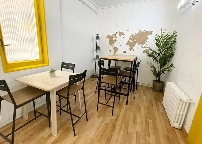 Az The Bridge Hostel - Coliving Saragozza