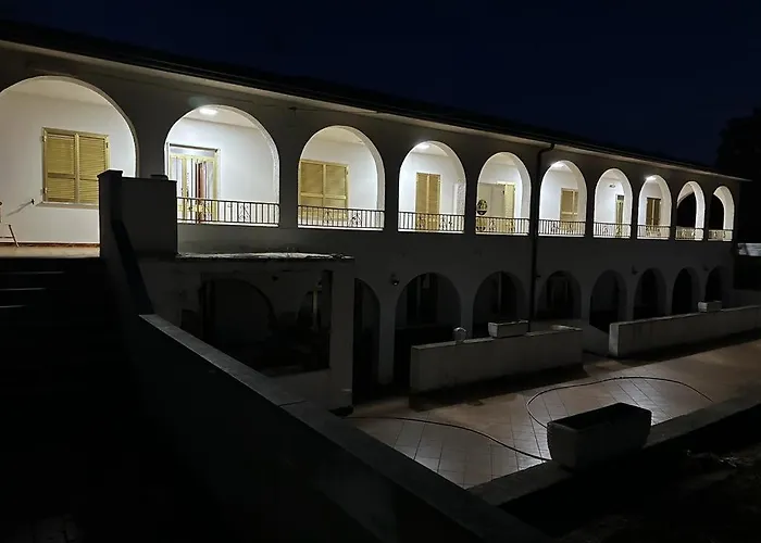 La Pergola Bed and Breakfast Baia Domizia