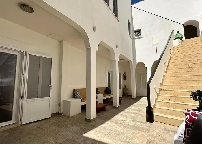 Hotel Domus Ɫ Ponza