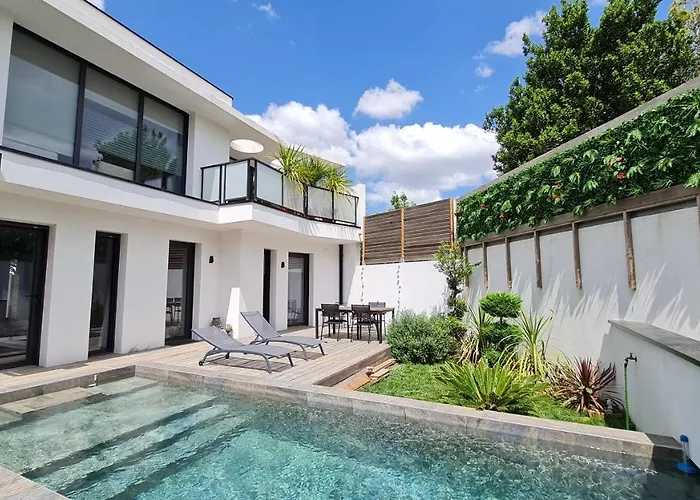 Villa NC30 , chambres privatives deluxe La Rochelle 