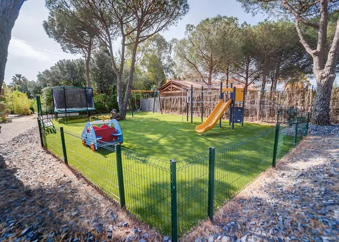 Gîte Imagine Roussillon Résidence Privée avec Piscine - 8 personnes Canet-en-Roussillon